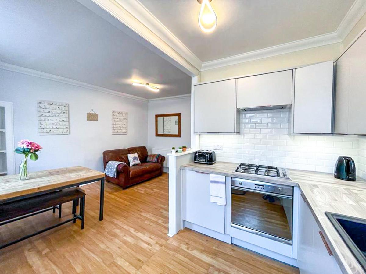 Rose Street'S Hidden Treasure- 2Bed Newly Refurbished Apt エディンバラ エクステリア 写真